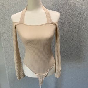 Forever21 long sleeve open shoulder top